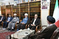 کسی تا خودش را اصلاح نکند نمی‌تواند دیگران را اصلاح کند