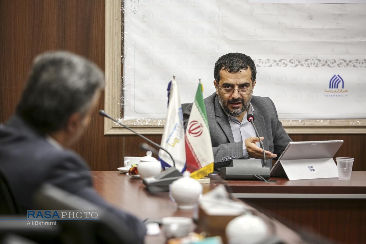 هدایت خلق پول به تولید، راه مهار نقدینگی و تورم است