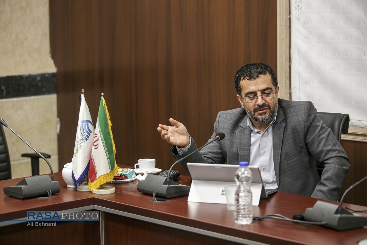 هدایت خلق پول به تولید، راه مهار نقدینگی و تورم است