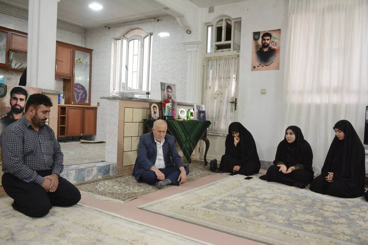 ملت ایران با وجود مشکلات اقتصادی، پای انقلاب و ولایت ایستاده‌اند

 