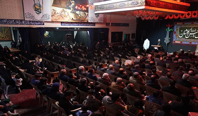 رونمایی از کُمیک موشن «پای کار انقلاب» در کاشان