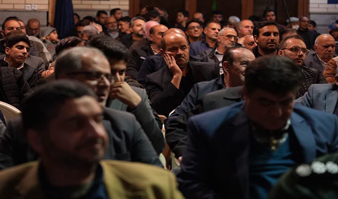 رونمایی از کُمیک موشن «پای کار انقلاب» در کاشان