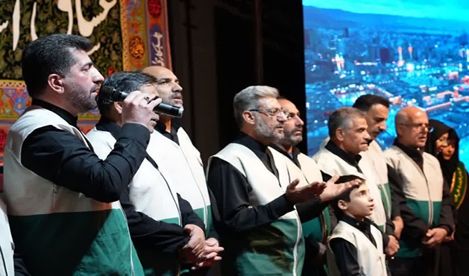 رونمایی از کُمیک موشن «پای کار انقلاب» در کاشان