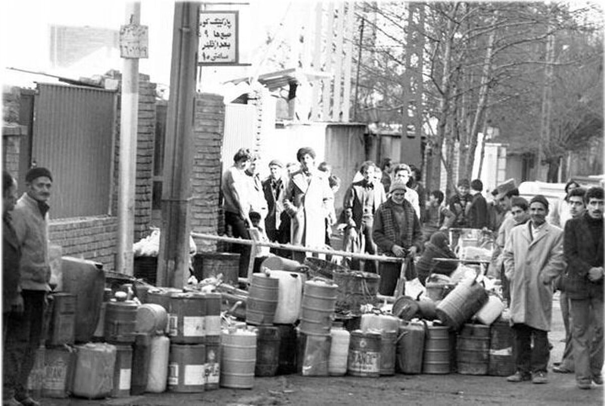 «شاه» نفت را به روی مردم بست