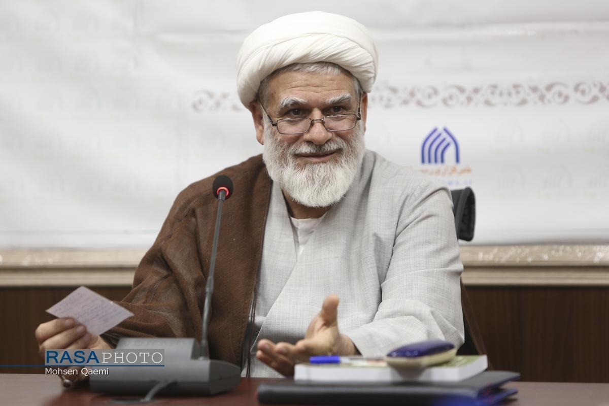 آیت‌الله یزدی فقیهی با موضع‌گیری مستقل در بحران‌ها بود