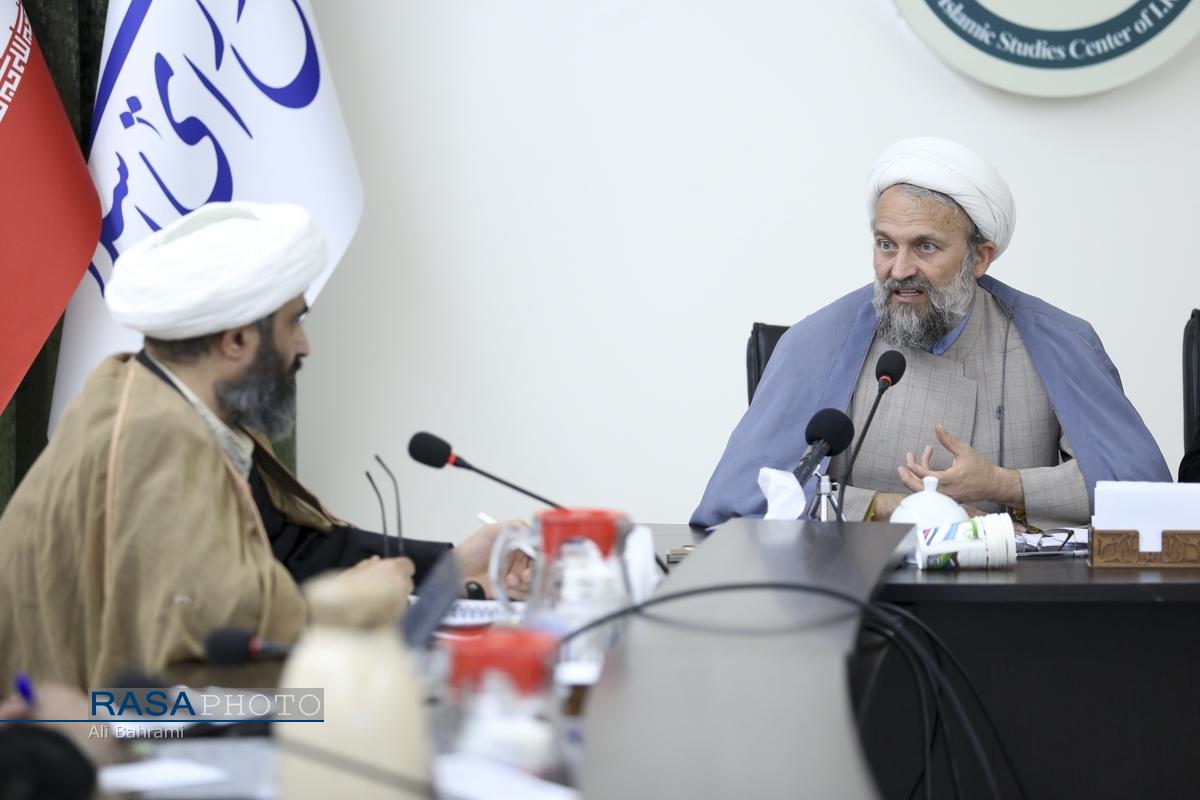 نشست علمی واکاوی الگوی پیشنهادی ارزیابی برنامه‌های تلویزیون در ترویج قرآن کریم