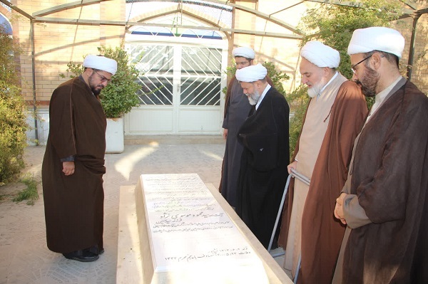 تاکید بر ارتقای امکانات آموزشی مدرسه علمیه مرودشت