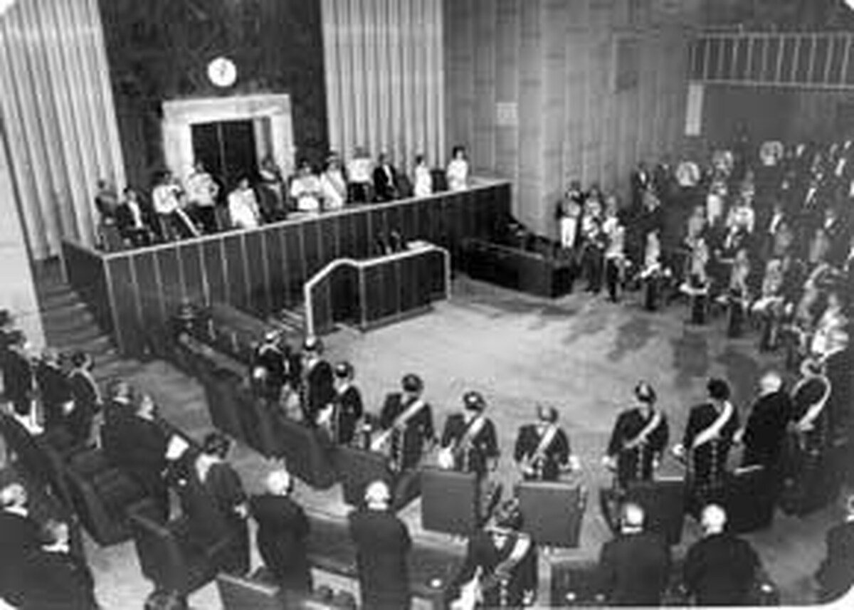 مجلس مؤسسان؛ دستاویزی برای خلق سلطنت رضاخانی