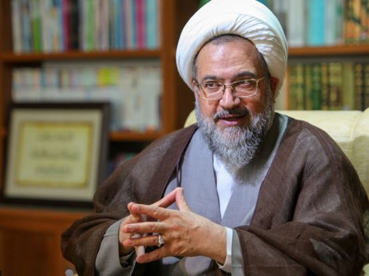 آزادی بیان غیر از ایذاء دیگران و هرزگویی و ناسزاگویی و انکار مسلمات است/ خلع لباس کافی نیست