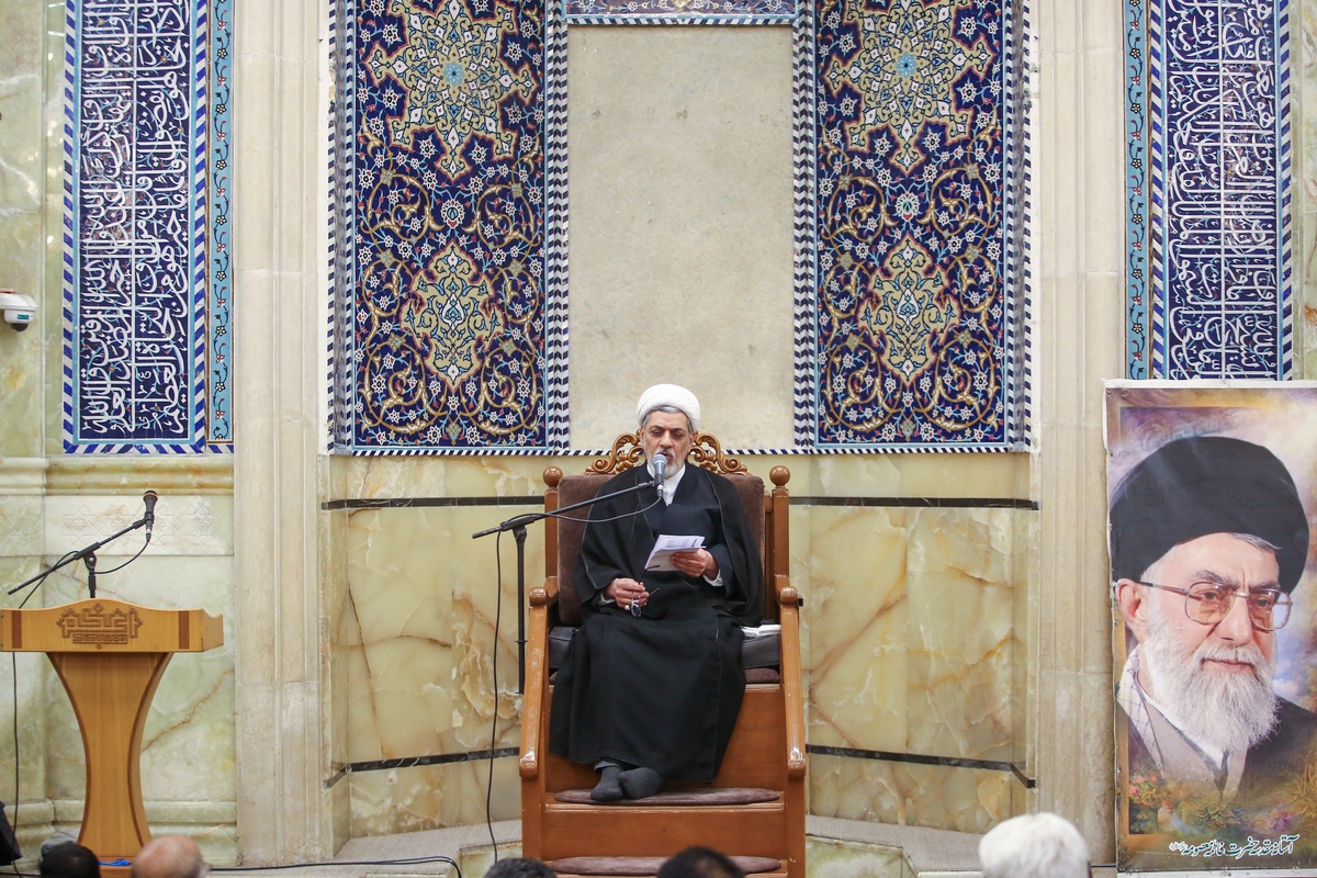 آیت‌الله گلپایگانی همواره مدافع نظام اسلامی و ولایت فقیه بود