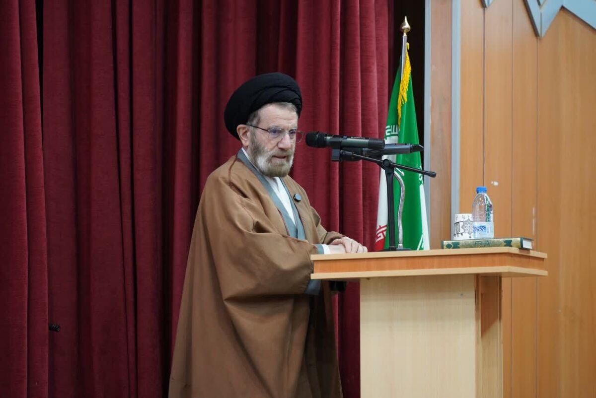 همدلی حوزه و دانشگاه مسیر تحقق اهداف انقلاب اسلامی است