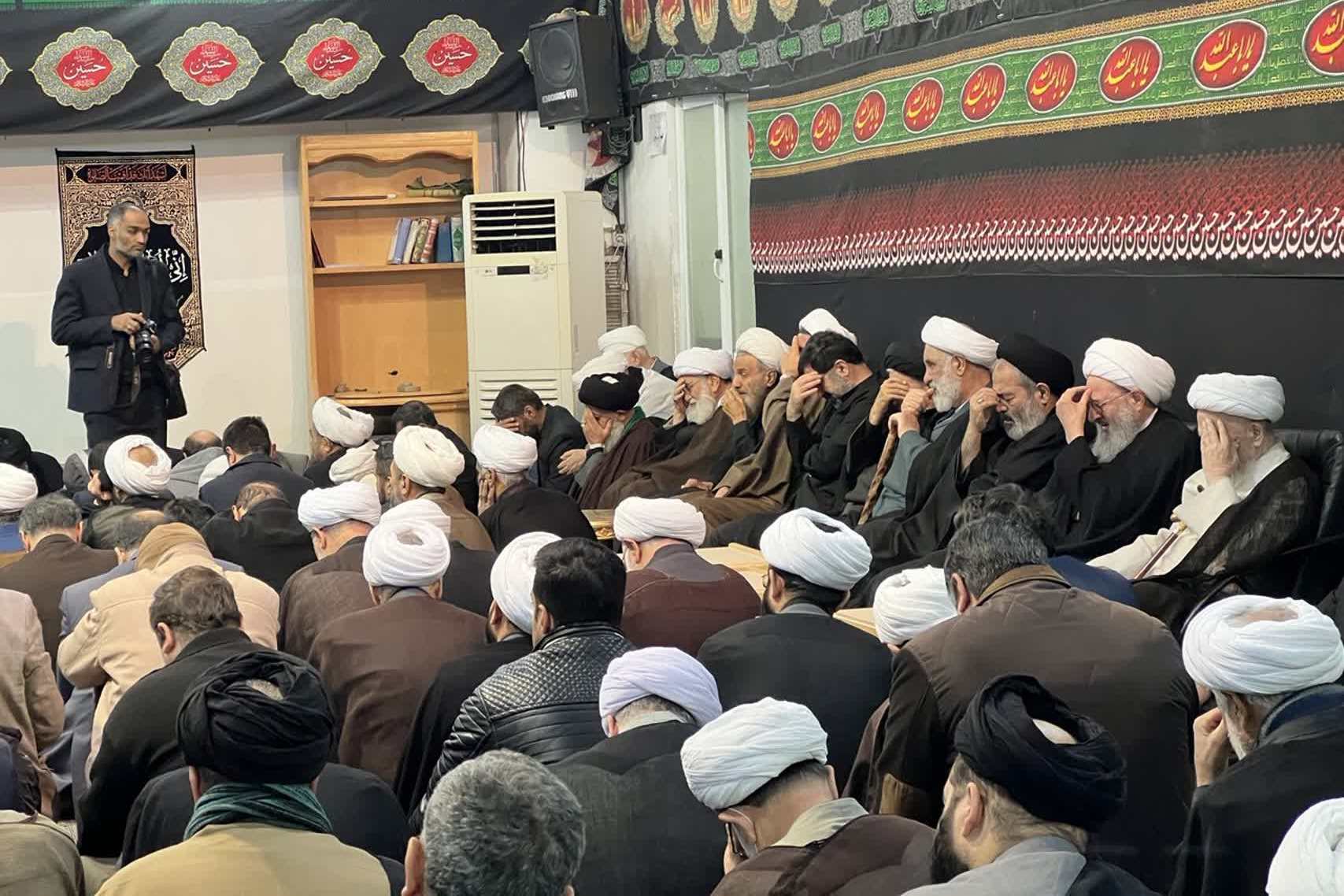 مراسم عزای مادرسادات در بیوت مراجع تقلید برگزار شد/تکمیل نیست مراسم عزای مادرسادات در بیوت مراجع تقلید برگزار شد/تکمیل نیست