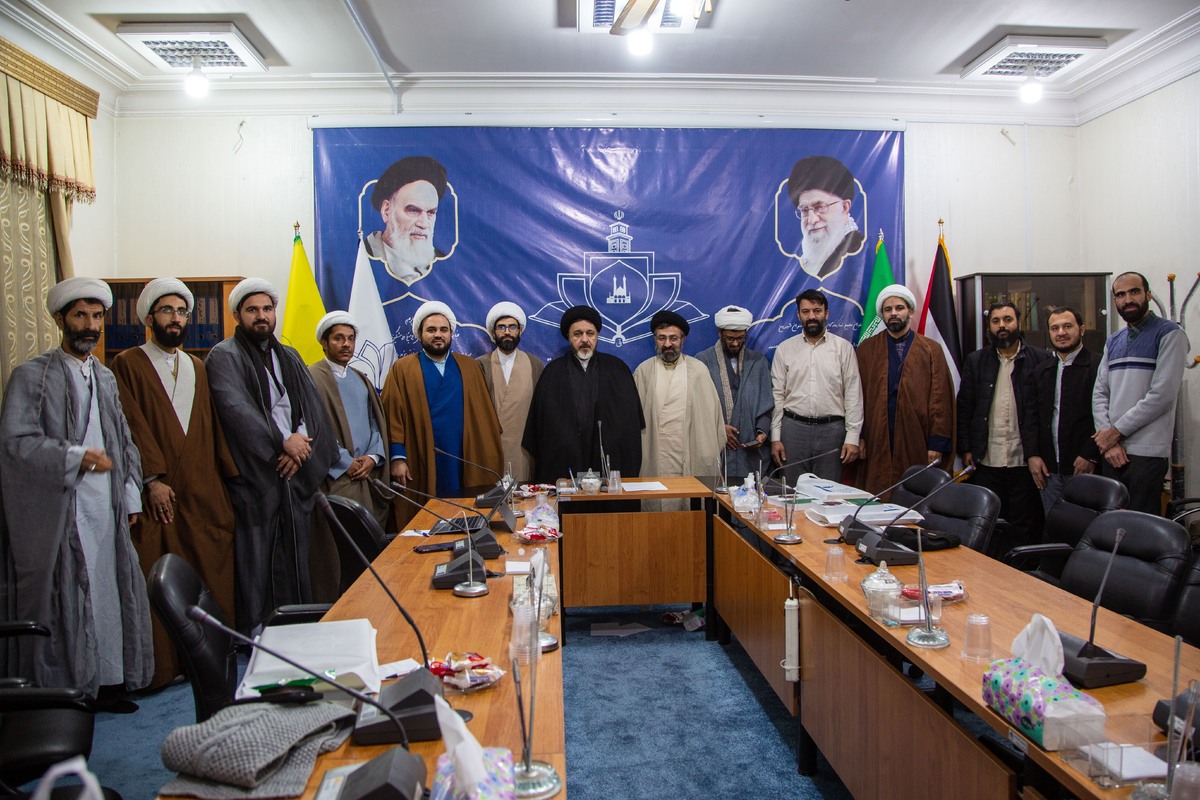 پیشنهاد راه‌اندازی «اتوبوس سیّار پاسخ» و ایجاد «دیوار مهربانی» در محلات قم