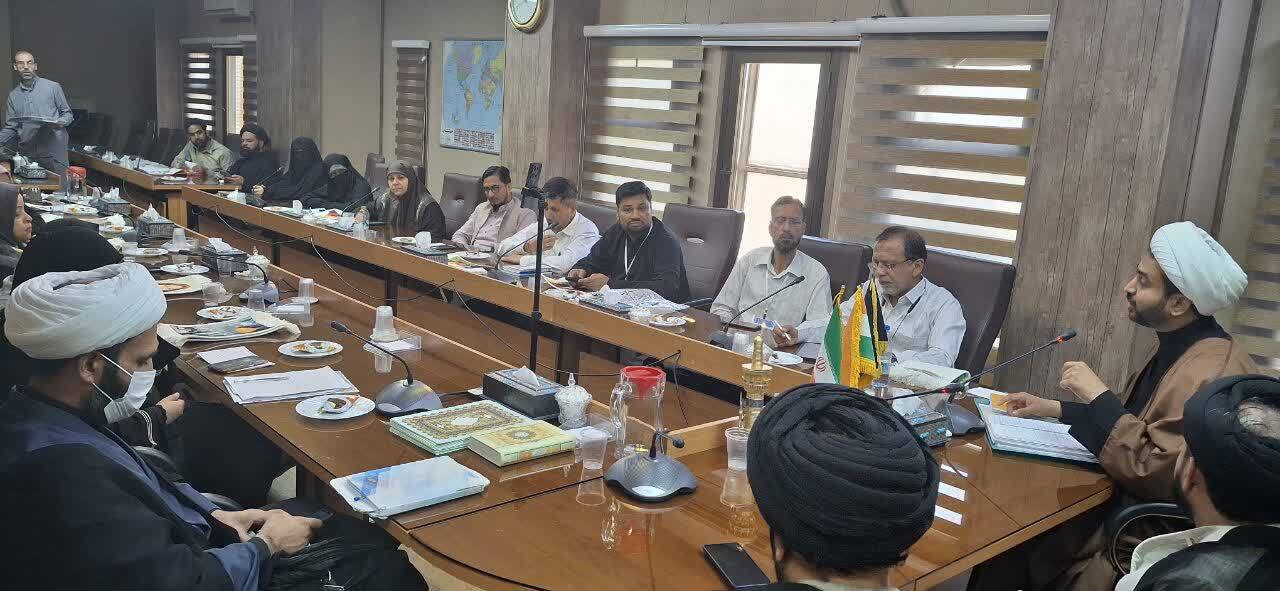 نسبت حق و تکلیف در منظومه فلسفه سیاسی امام خامنه‌ای