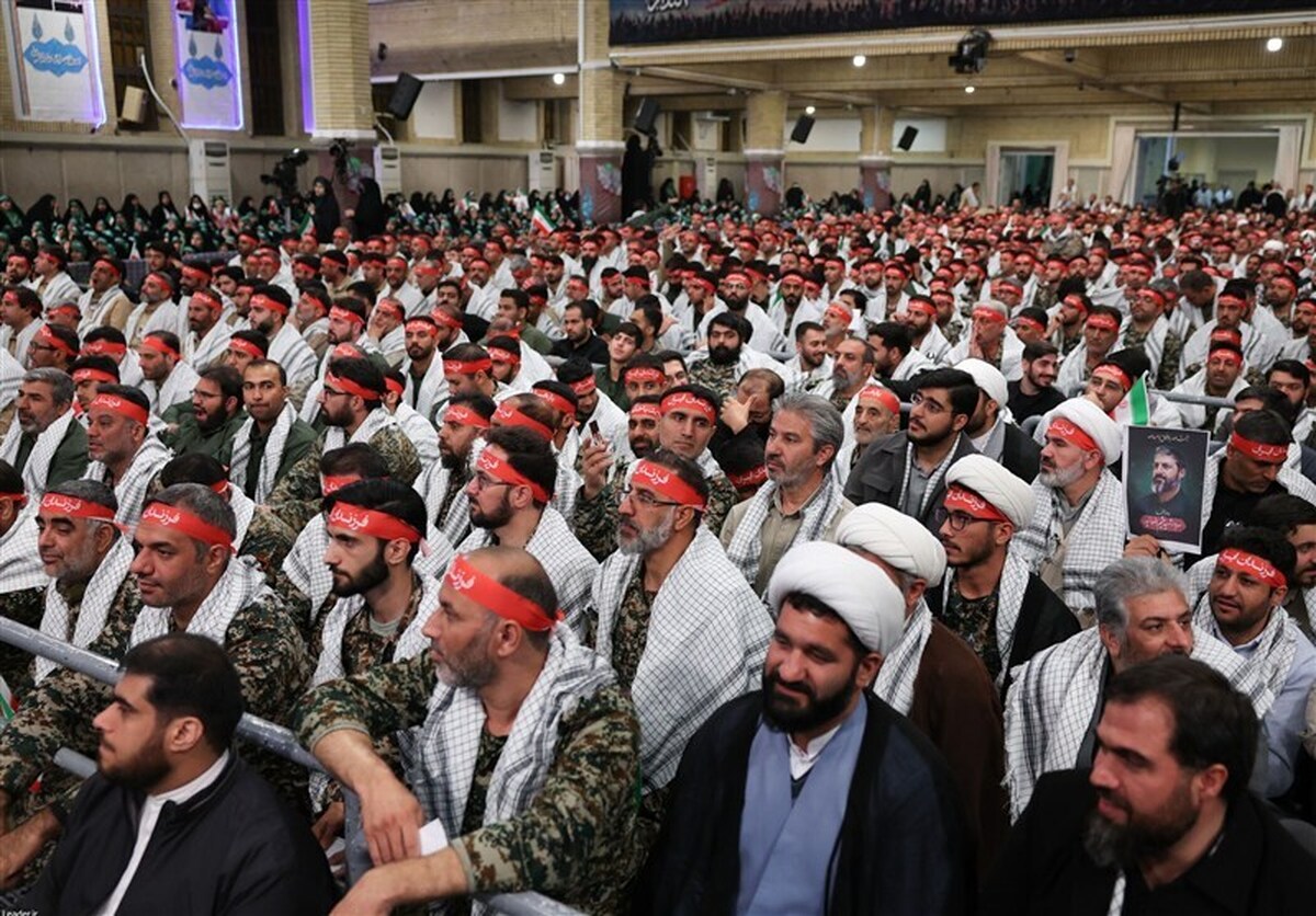 مراسم روز بسیج در حسینیه امام خمینی برگزار شد