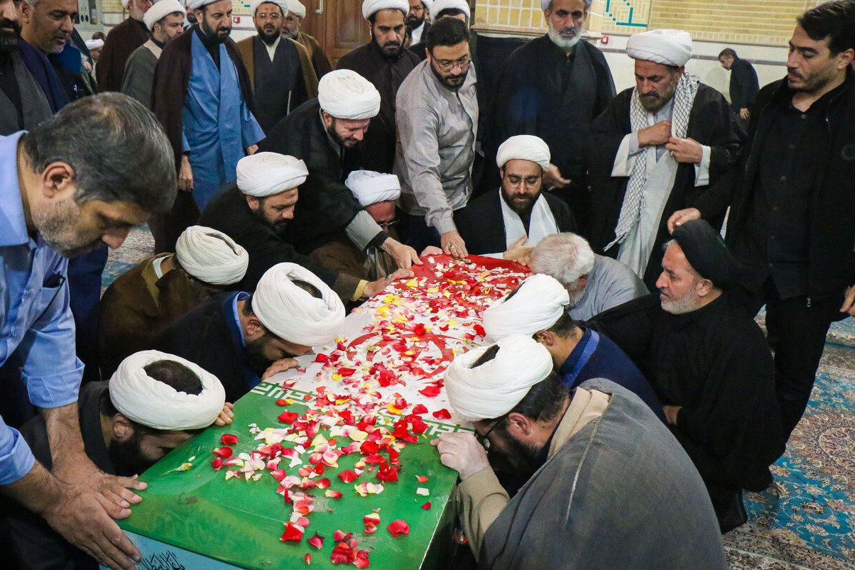 ویژگی های بنیادین بسیجیان/تمدن اسلامی بدون تفکر بسیجی شکل نمیگیرد ویژگی های بنیادین بسیجیان/تمدن اسلامی بدون تفکر بسیجی شکل نمیگیرد