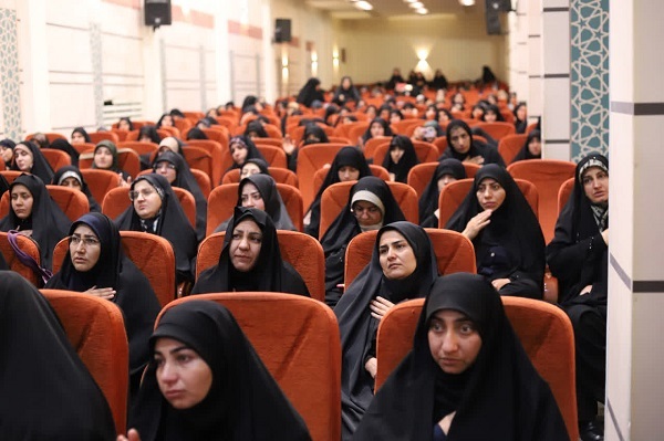 از بازشناسی رسالت طلبگی تا تاکید بر نقش آفرینی اجتماعی طلاب خواهر از بازشناسی رسالت طلبگی تا تاکید بر نقش آفرینی اجتماعی طلاب خواهر