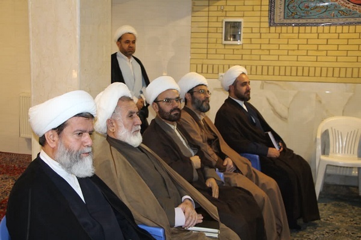 بازدید مدیر حوزه علمیه فارس از مدرسه علمیه محمدیه شیراز