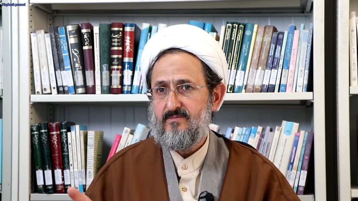 انقلاب اسلامی در برابر ساختارهای غربی دولت پهلوی، نهادهای انقلابی تازه تأسیس کرد