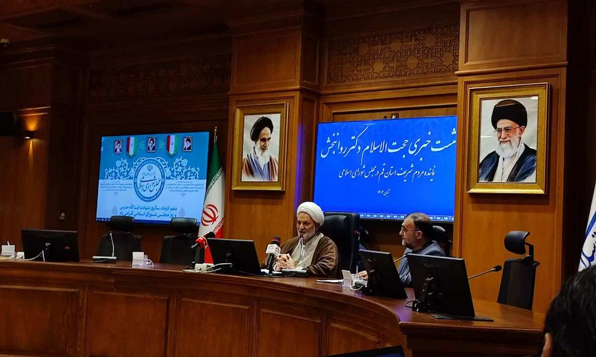 فرودگاه قم حیاتی است/ مونوریل «استخوان در گلو» مانده