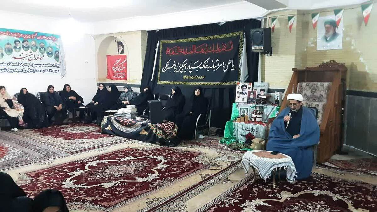 بسیج از مردم، با مردم و برای مردم است