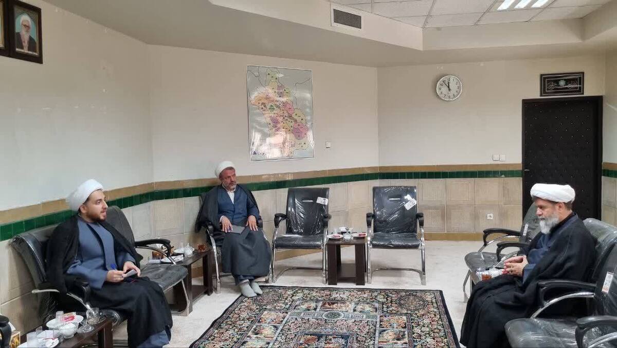 تاکید بر توسعه مطالعات ادیان در حوزه علمیه فارس