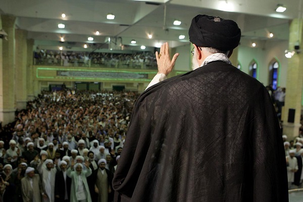 بازخوانی هدایت الهی و رهبری کاریزماتیک شهید امام خامنهای بازخوانی هدایت الهی و رهبری کاریزماتیک شهید امام خامنهای