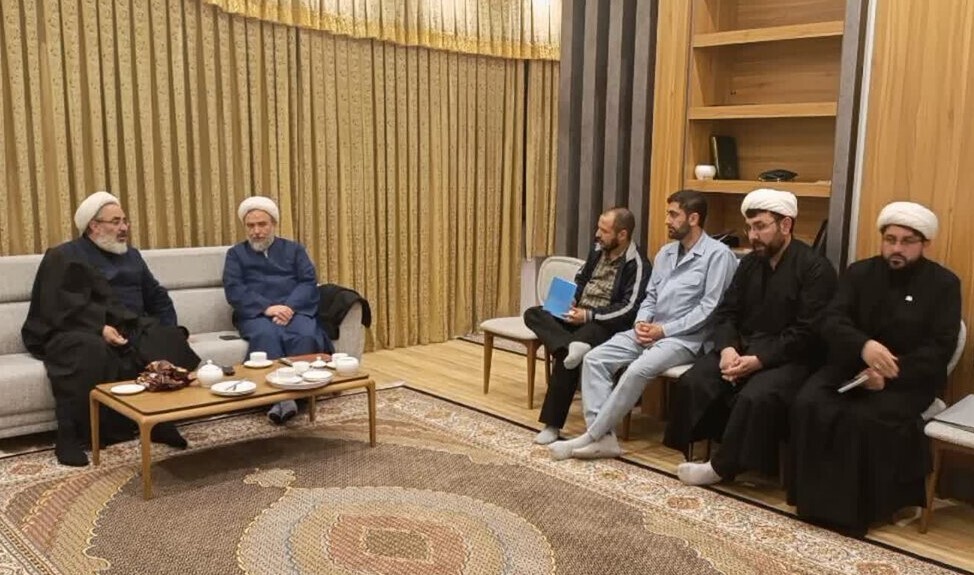برگزاری نشست هماهنگی رئیس سازمان بسیج طلاب و روحانیون کشور با نهاد‌های حوزوی+ تصاویر