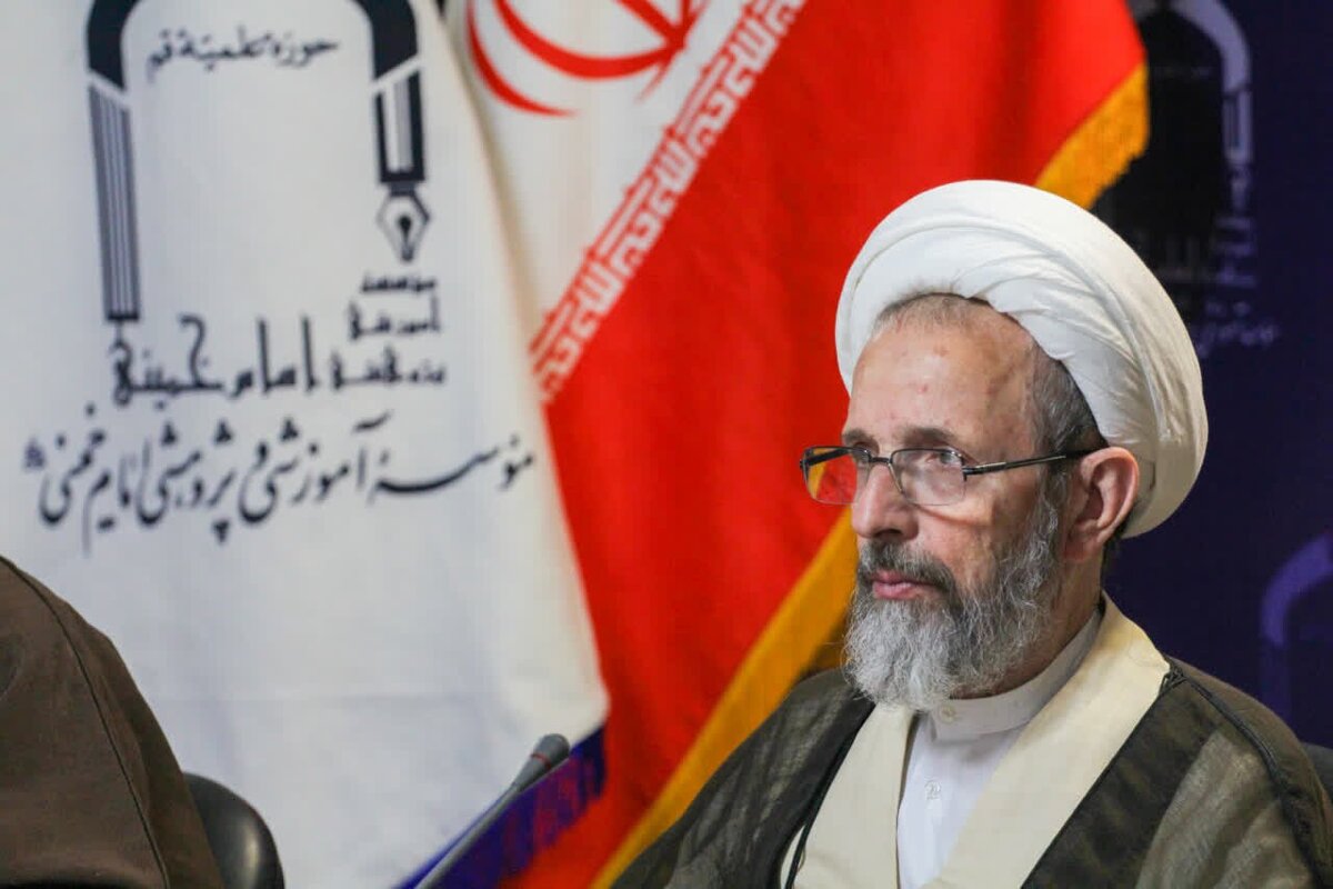 باید قدر اتحاد مقدس را دانست/ دشمن با جنگ رسانه‌ای و دروغ‌پردازی به دنبال بدبین کردن مردم نسبت به مسئولان است