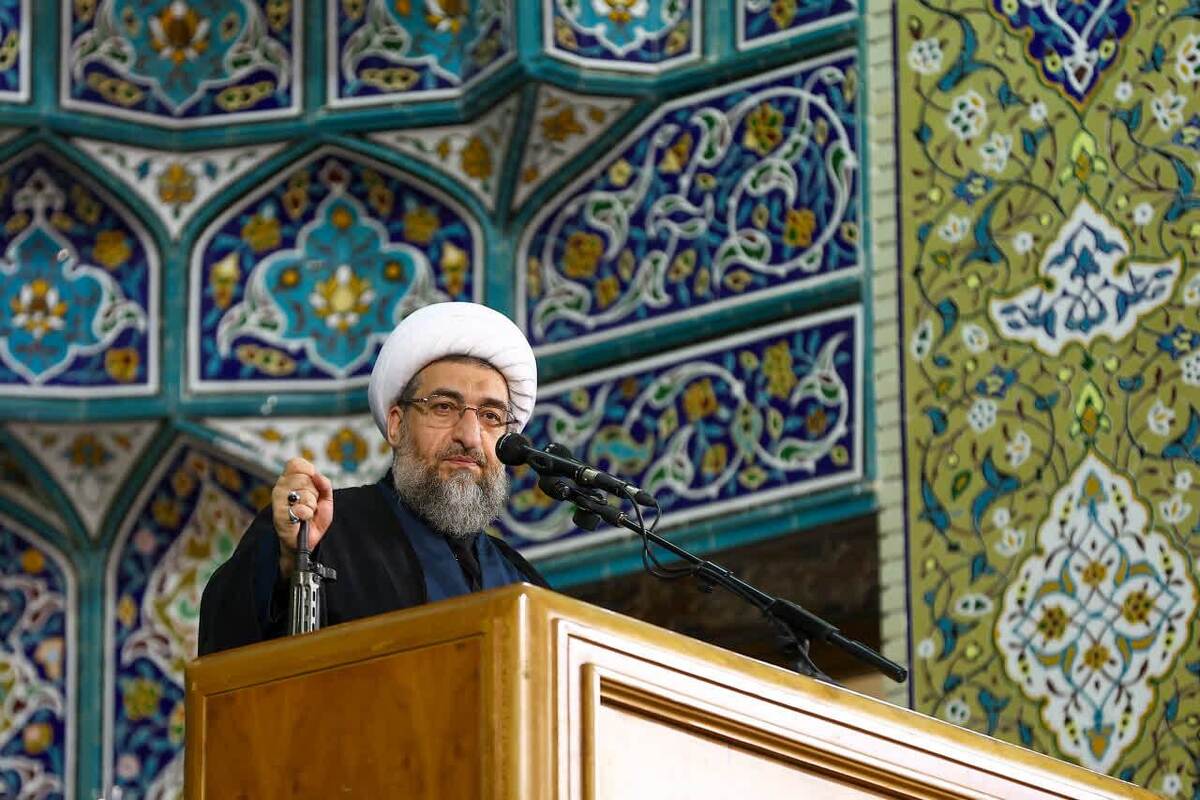 در صورت تعرض به خارک، تاسیسات نفت و گاز آمریکا را به خاکستر تبدیل می‌کنیم