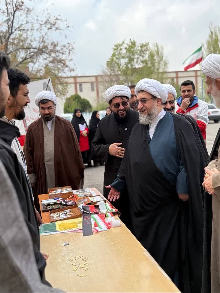 برگزاری همایش تجدید بیعت حوزویان تبریز با رهبر معظم انقلاب+ تصاویر