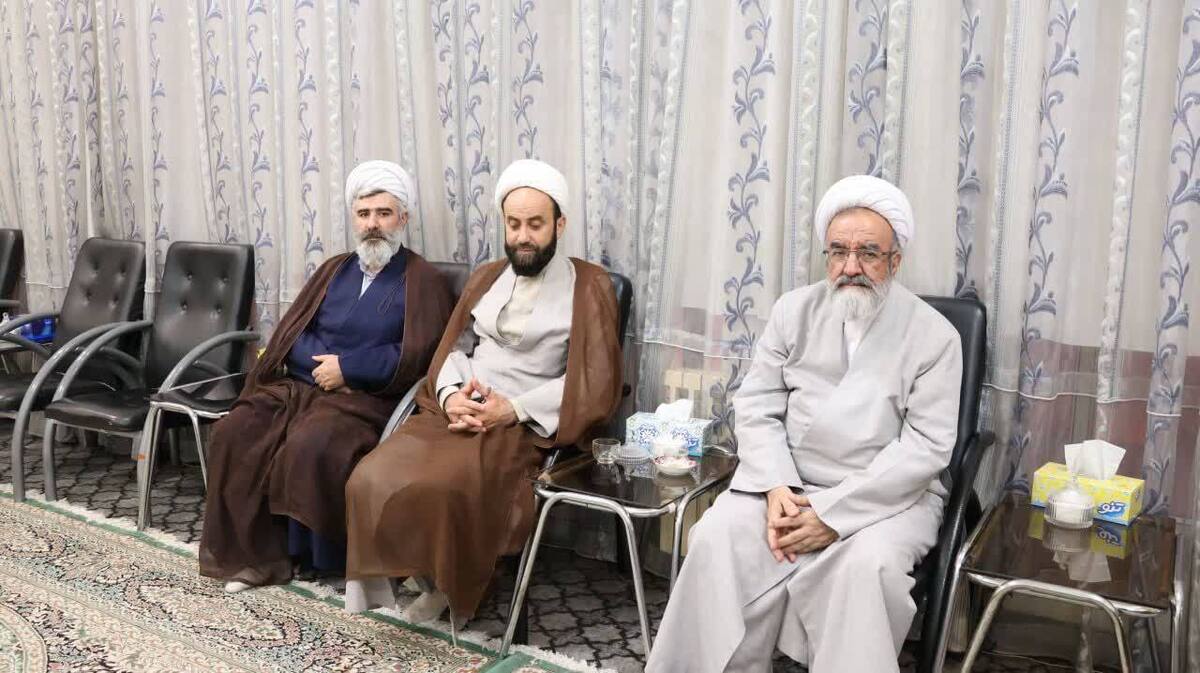 نشست تولیت حوزه‌های علمیه مراغه و مرند با مدیر حوزه علمیه امام حسین