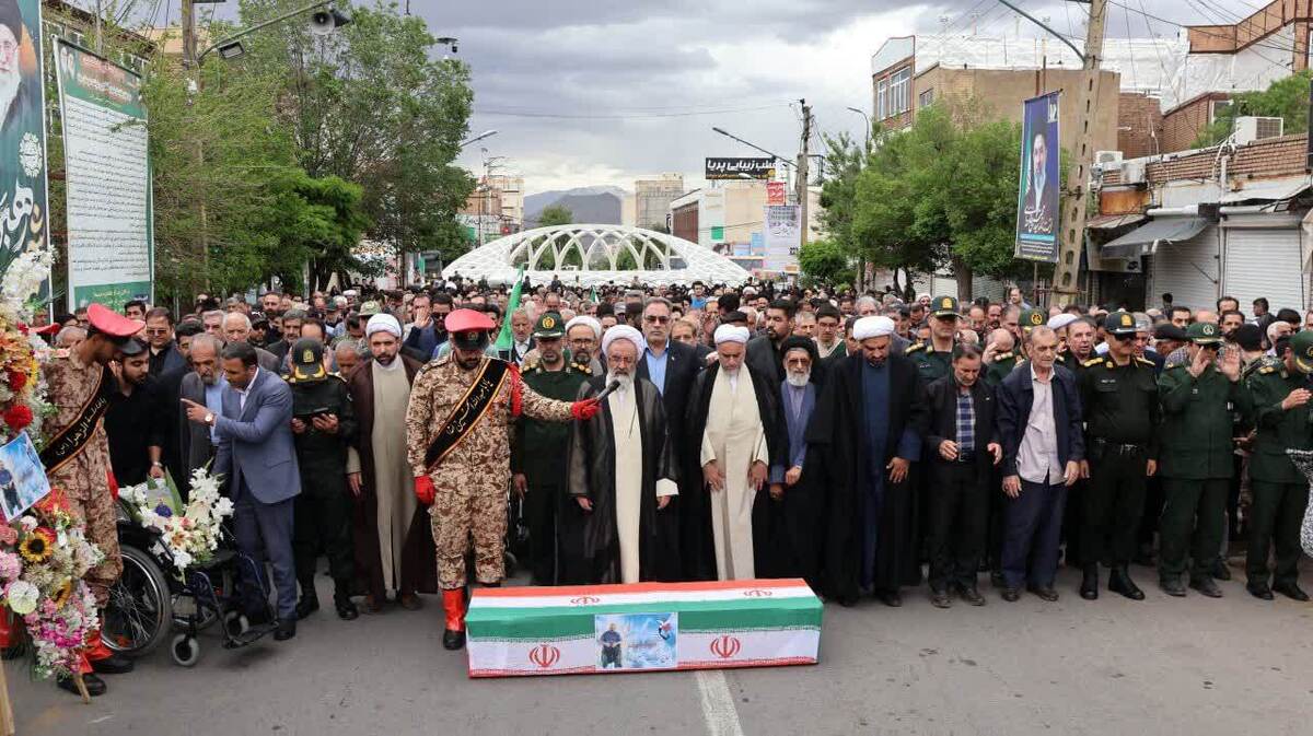 تشییع پیکر جانباز شهید حسین‌پناه در مرند