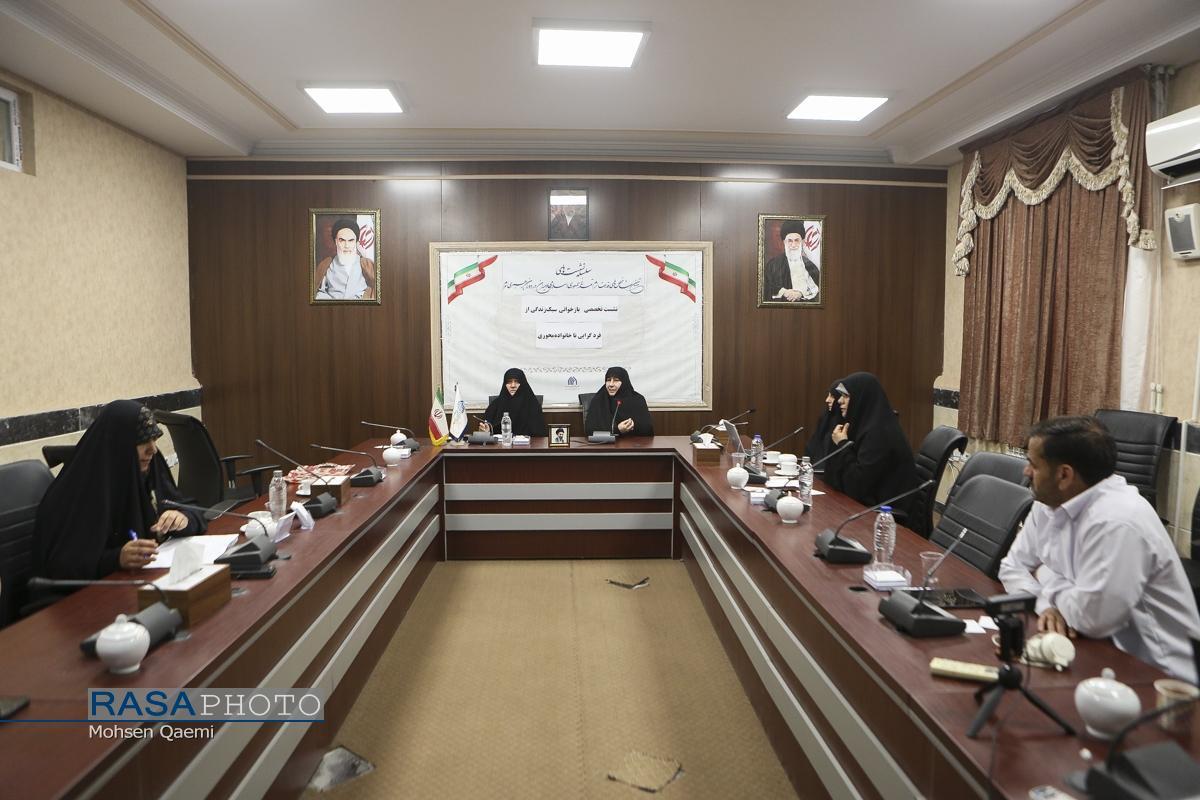 بحران جمعیت نتیجه فردگرایی و گریز از خانواده است / خانواده فطری بستر تمدن‌سازی اسلامی