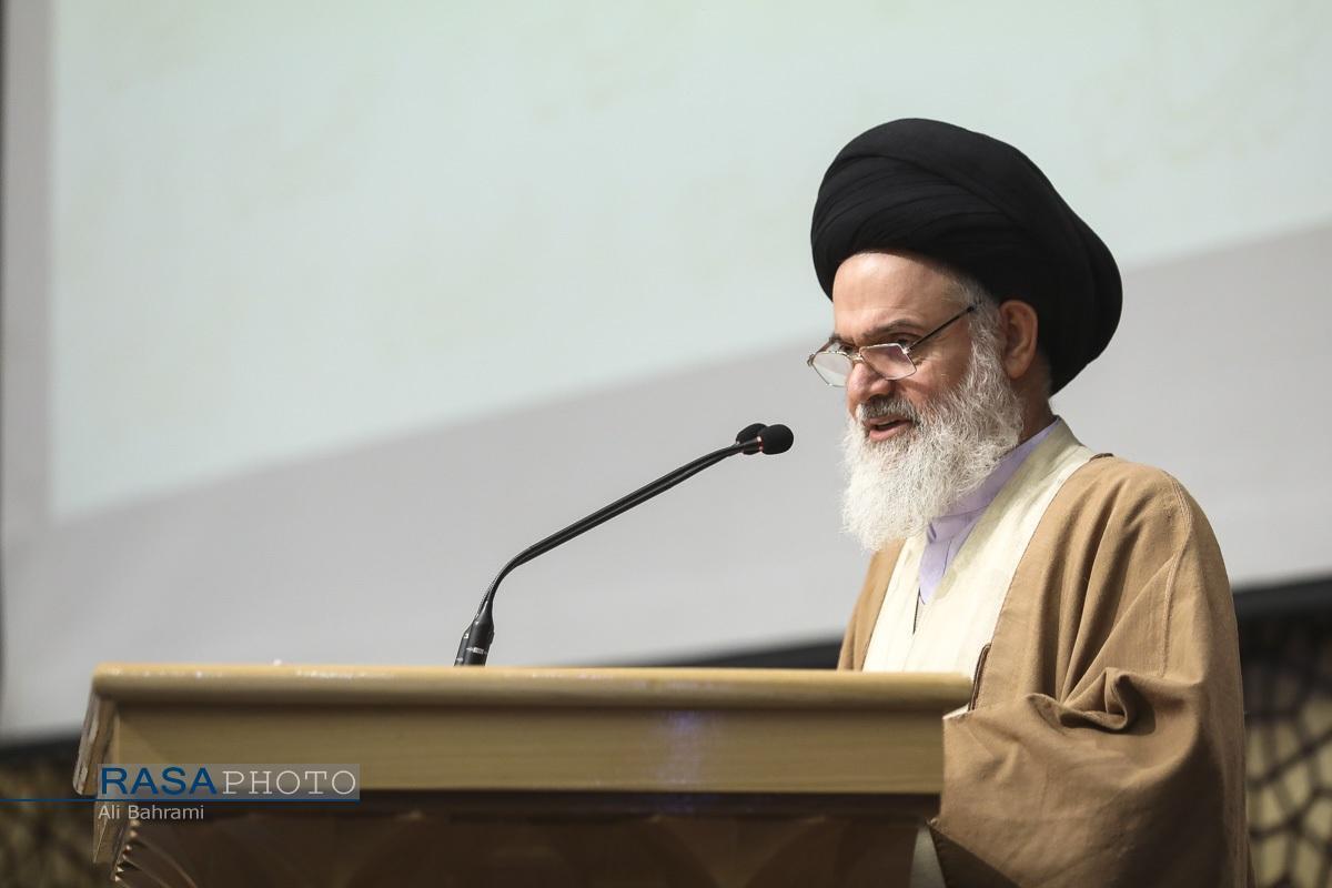 پیام تسلیت آیت الله حسینی بوشهری به معاون تهذیب حوزه‌های علمیه