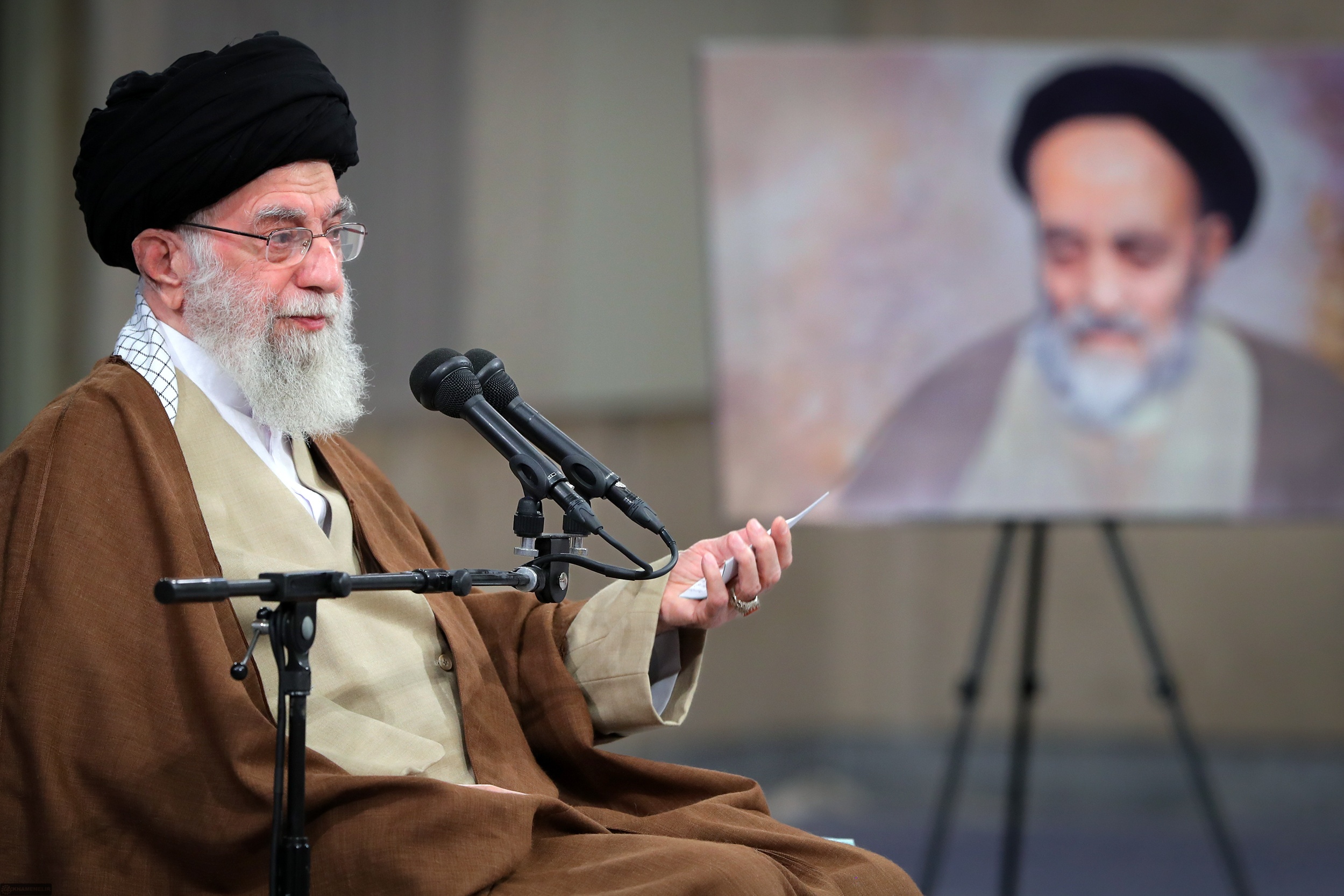 در نگاه امام شهید امتداد توحید در عرصه اجتماعی باید با فلسفه انجام گیرد