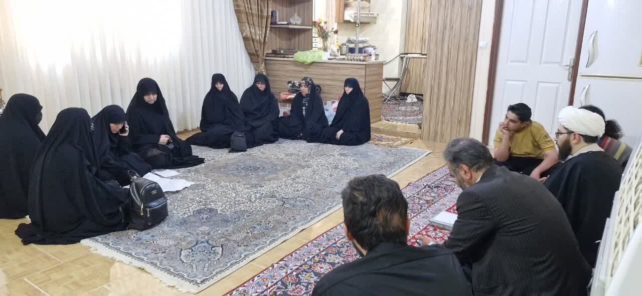 حمایت مدرسه علمیه خواهران صادقیه تبریز از خانواده آسیب‌دیده «جنگ رمضان»+ تصاویر