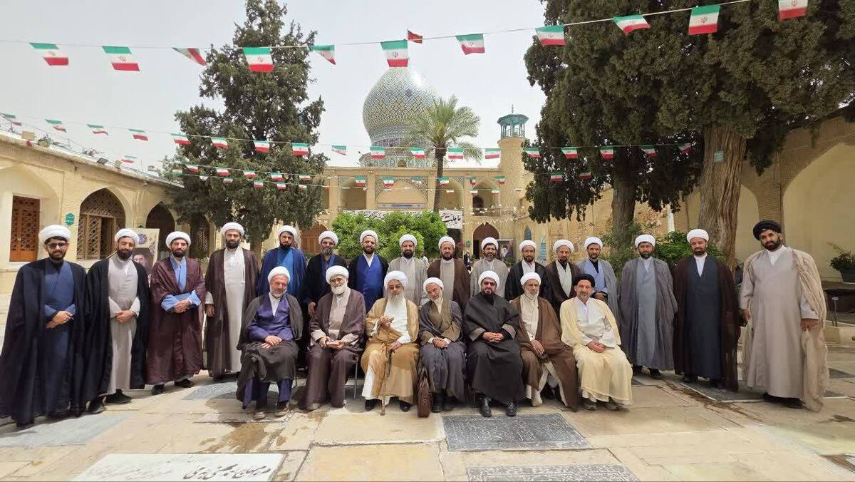 تاکید بر ارتقای برنامه های آموزشی و تهذیبی در نشست مدیران مدارس علمیه شیراز