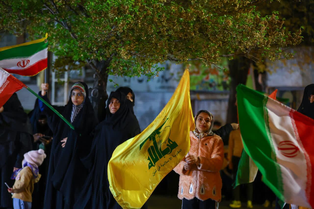 حضور امام جمعه تبریز در اجتماع مردمی خیابان عباسی+ تصاویر