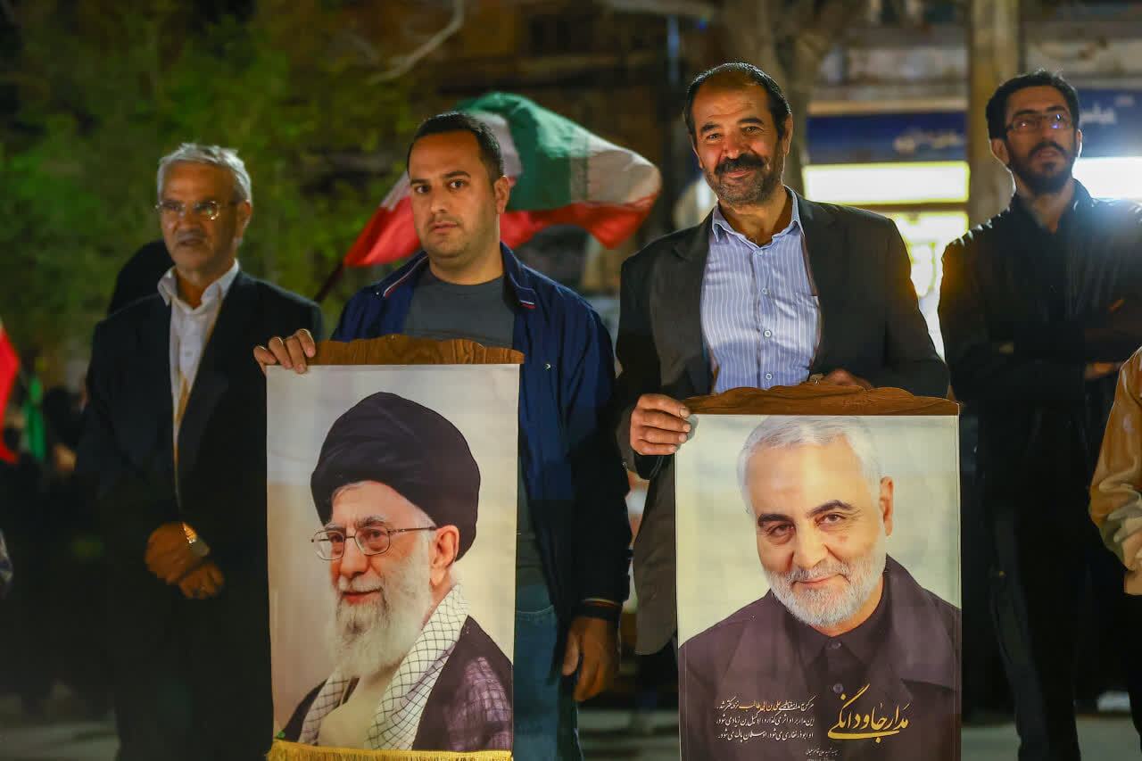حضور امام جمعه تبریز در اجتماع مردمی خیابان عباسی+ تصاویر
