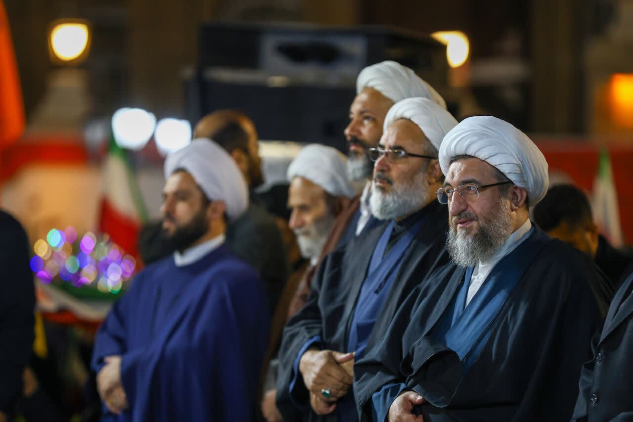 حضور نماینده ولیفقیه در استان در موج ۵۵ حماسه خیابان تبریز+ تصاویر حضور نماینده ولیفقیه در استان در موج ۵۵ حماسه خیابان تبریز+ تصاویر