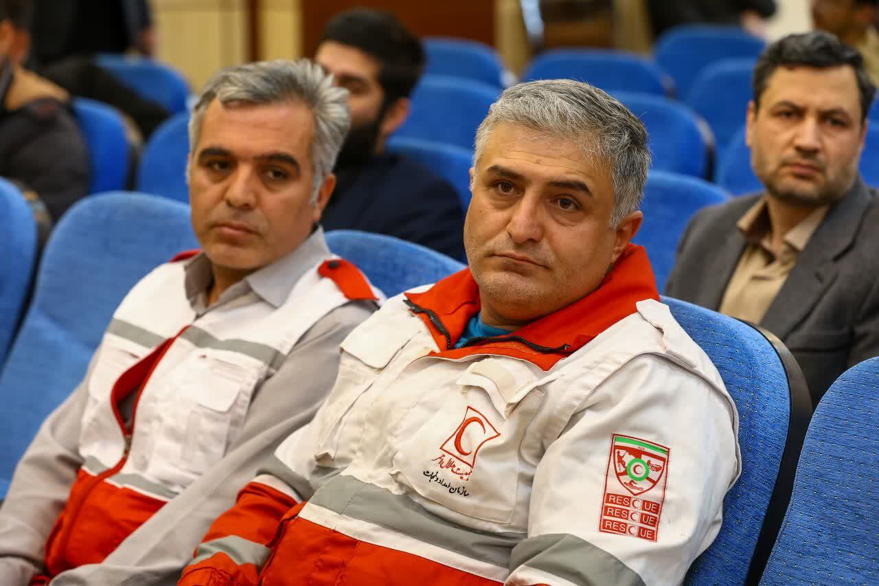 تجلیل از خانواده‌های شهدای اقتدار در تبریز+ تصاویر