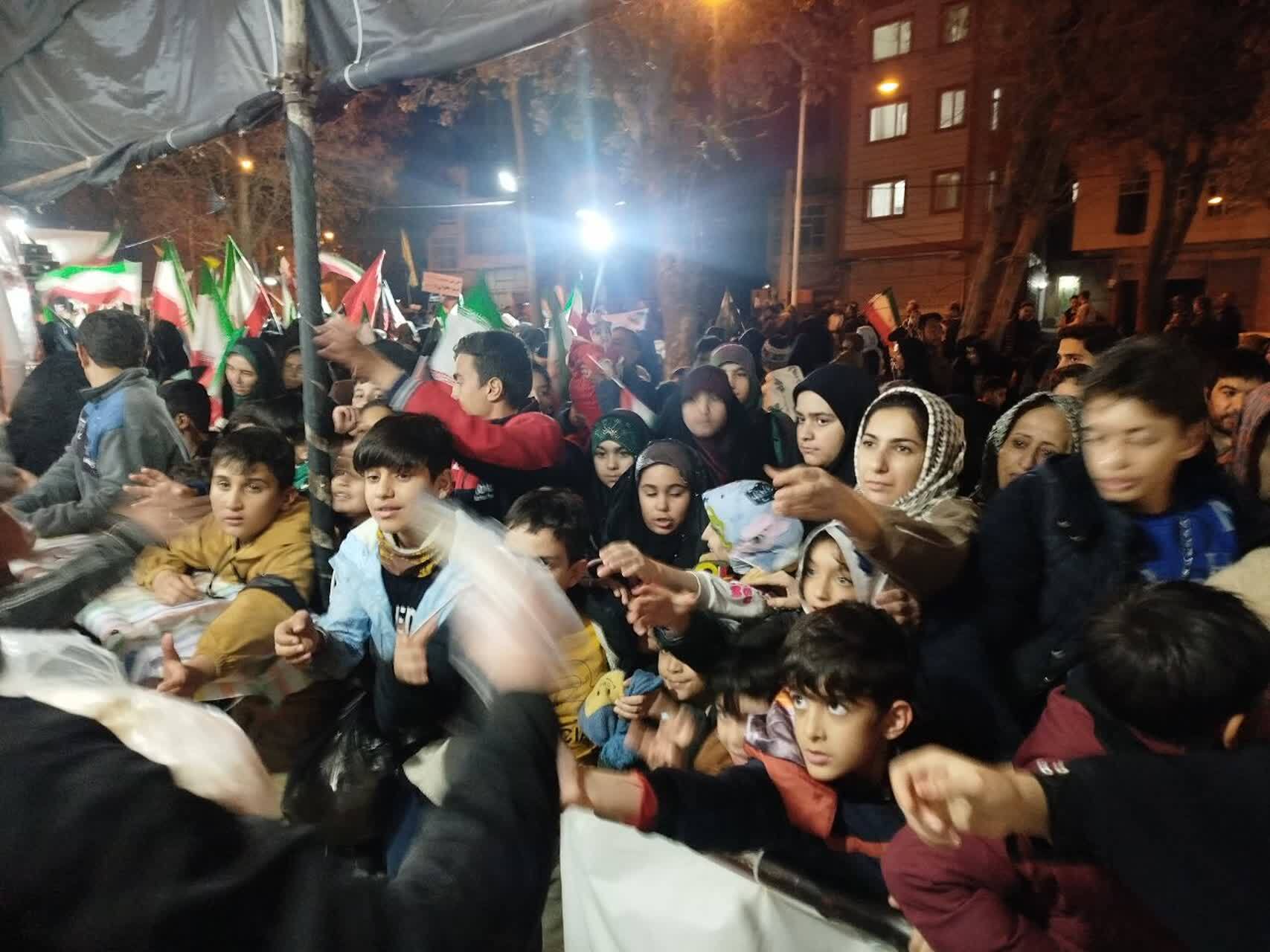 برپایی موکب جهادی من‌القلوب حوزه امام صادق+ تصاویر
