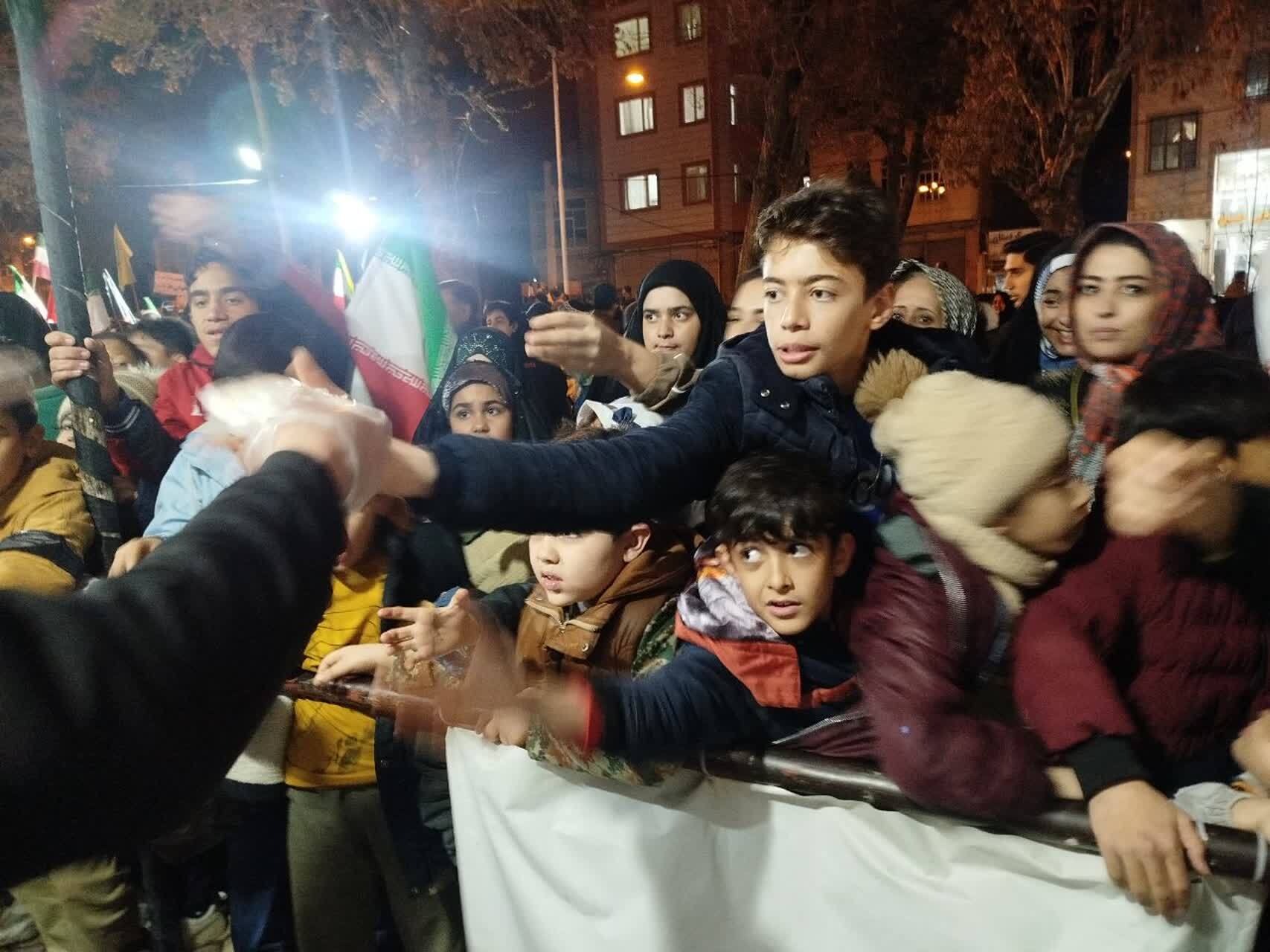 برپایی موکب جهادی من‌القلوب حوزه امام صادق+ تصاویر