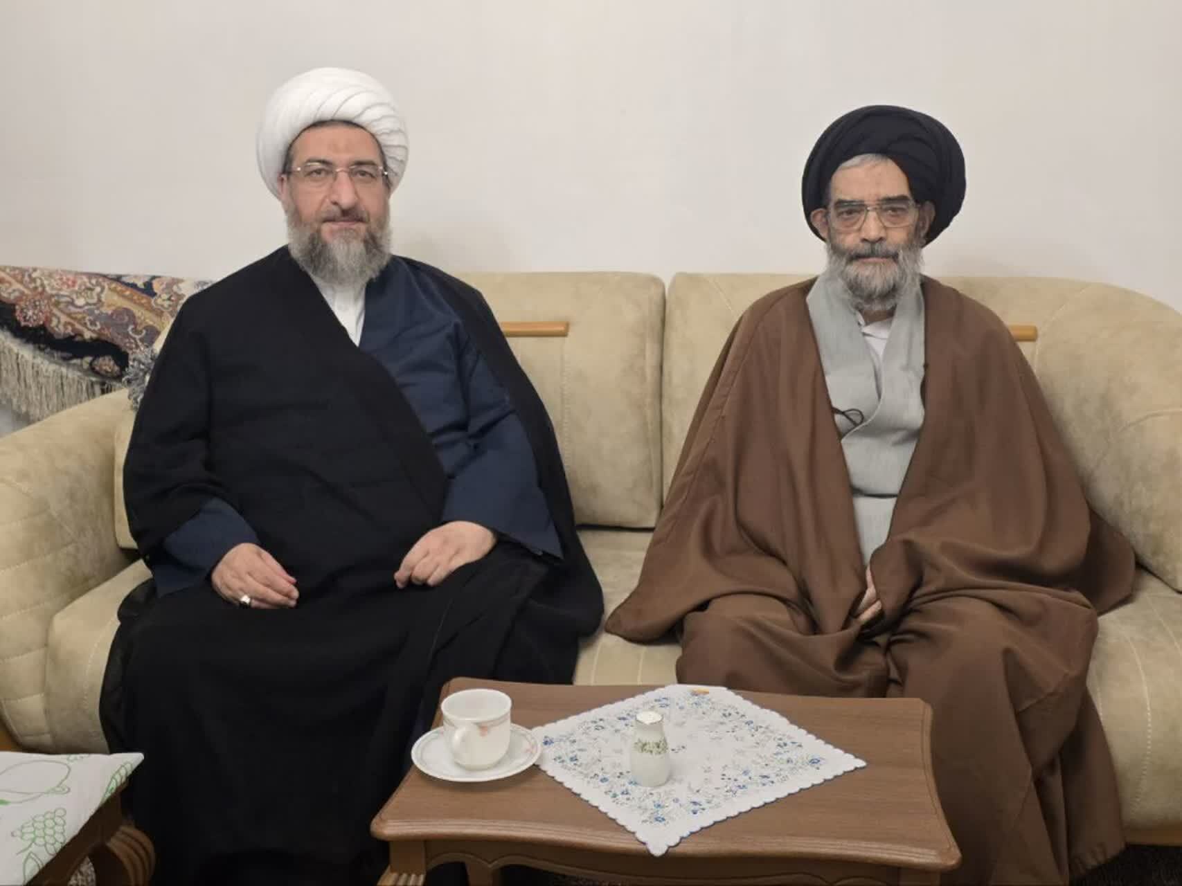 تقدیر امام جمعه تبریز از خدمات علمی و تبلیغی دو تن از علمای استان+ تصاویر تقدیر امام جمعه تبریز از خدمات علمی و تبلیغی دو تن از علمای استان+ تصاویر