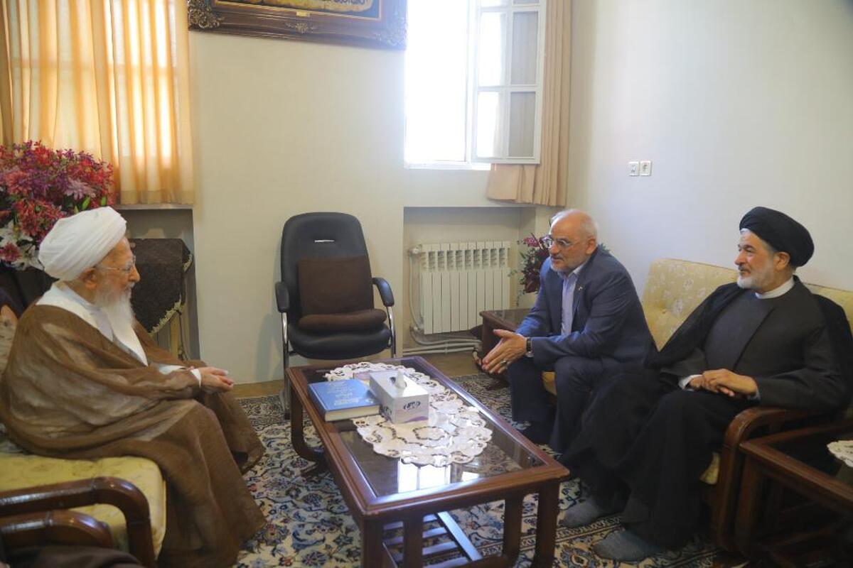 پس از مذاکره و دست دادن با دشمن انگشتان خود را بشمارید