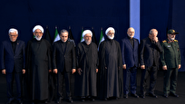 ادای احترام سران قوا و مسئولان ارشد کشور به پیکر مطهر امام شهید