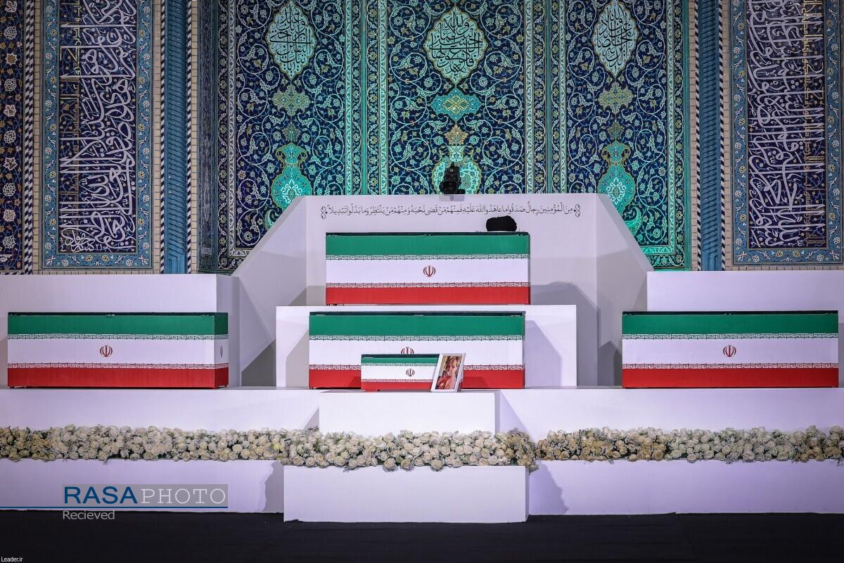 مراسم ادای احترام به پیکر مطهر رهبر شهید انقلاب اسلامی