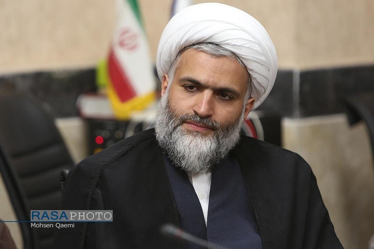 اهالی افراط و تفریط خارج از خط امام شهید هستند