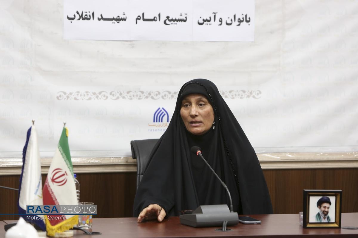 مراسم تشییع رهبر شهید انقلاب باید با حضور پررنگ بانوان همراه شود